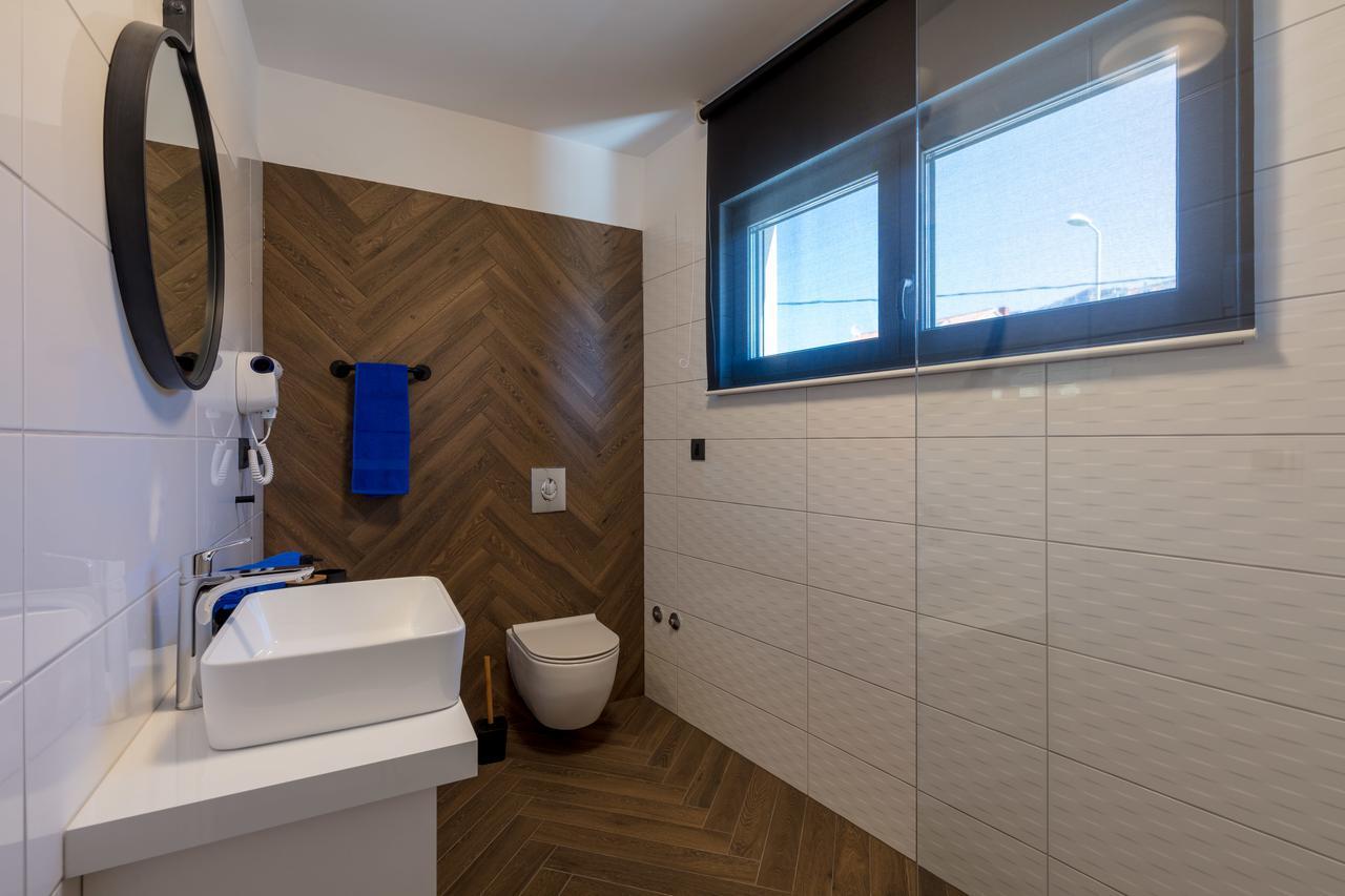 Luxury Villa Karla 珀德垂那 外观 照片